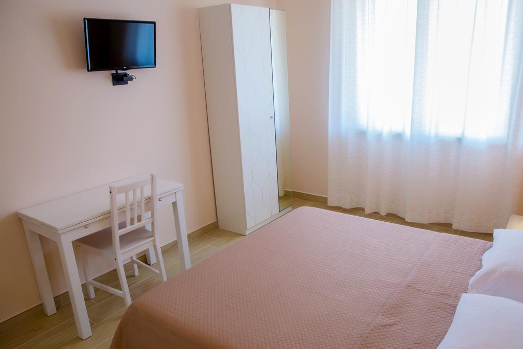 Gleda Rooms In The Square Pompeï Kamer foto